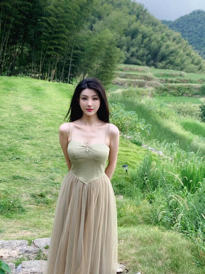 我的天才女友 封面